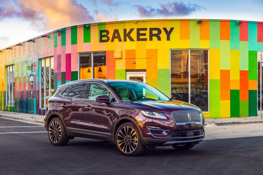  Lincoln MKC Black Label 2018 года  (фото 1 из 44)